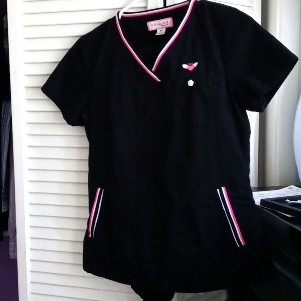 Like NEW set of Koi nursing scrubs